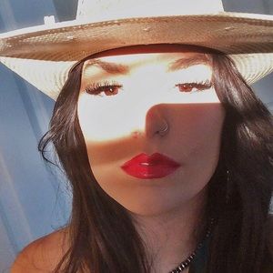 Meet your Posher, Baylee